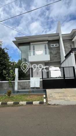 Hunian Elit LB 480m2 Siap Huni Desain Elegan di Pulomas, Jakarta Timur Hunian Elit LB 480m2 Siap Huni Desain Elegan di Pulomas, Jakarta Timur