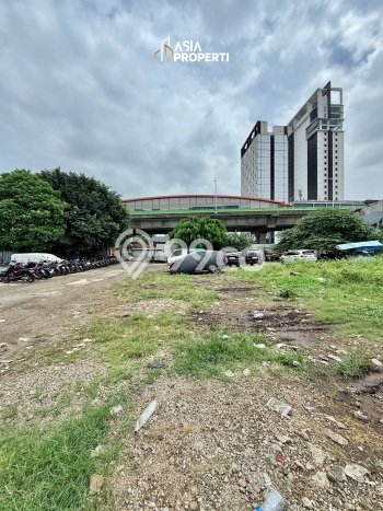 Lahan Strategis di Kebayoran Lama Dijual dengan Luas 4278m2 Lahan Strategis di Kebayoran Lama Dijual dengan Luas 4278m2