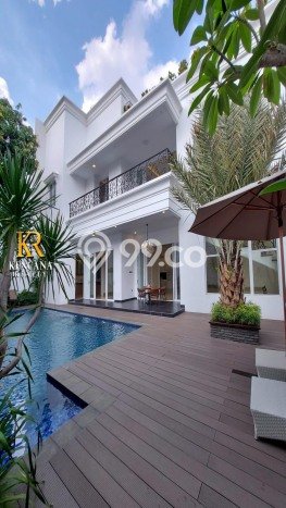 Rumah Luxury Modern Tanpa Renovasi di Pondok Indah Jakarta Selatan Rumah Luxury Modern Tanpa Renovasi di Pondok Indah Jakarta Selatan