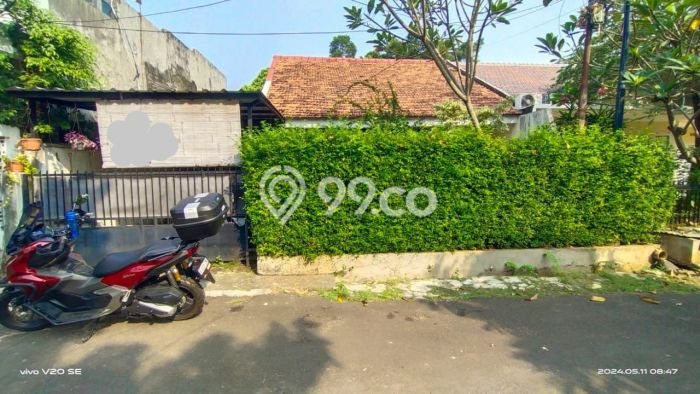 For Sale! Luxury House LT 242m2 Desain Elegan di Cipete For Sale! Luxury House LT 242m2 Desain Elegan di Cipete