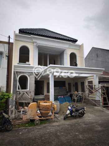 Rumah Elit Modern Tanpa Renovasi di BSD Griya Loka Tangerang Rumah Elit Modern Tanpa Renovasi di BSD Griya Loka Tangerang