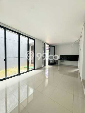 Dijual Rumah Luas Megah Dengan View Cantik di Bintaro, Tangerang Selatan Dijual Rumah Luas Megah Dengan View Cantik di Bintaro, Tangerang Selatan