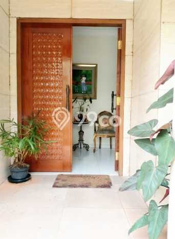 Rumah LT 323m2m² Dekat dengan Akses Transportasi, Tangerang Selatan - Lokasi Strategis Rumah LT 323m2m² Dekat dengan Akses Transportasi, Tangerang Selatan - Lokasi Strategis