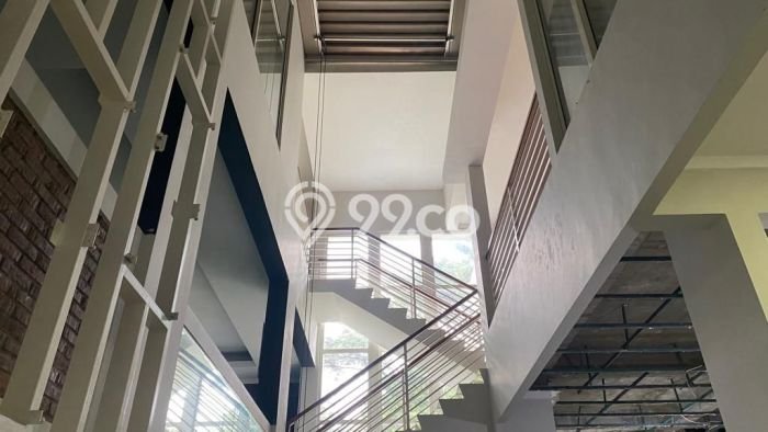 Ready to Use! Luxury House LT 301m2 Desain Modern di Bintaro Ready to Use! Luxury House LT 301m2 Desain Modern di Bintaro