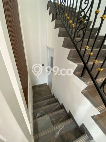 Rumah Luxury Modern Siap Huni di Bintaro Tangerang Selatan Rumah Luxury Modern Siap Huni di Bintaro Tangerang Selatan