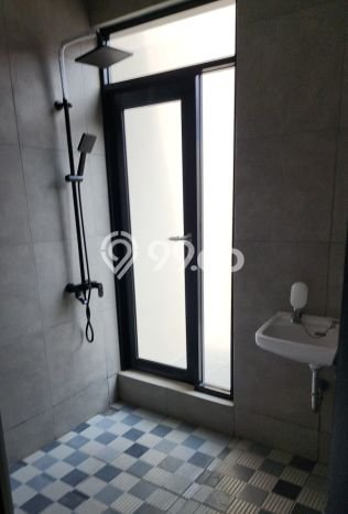 Rumah Modern 3 KT di Villa Melati Mas Tangerang Selatan Unfurnished Rumah Modern 3 KT di Villa Melati Mas Tangerang Selatan Unfurnished