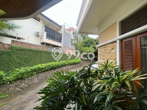 Rumah Luxury Modern Tanpa Renovasi di Bintaro Jakarta Selatan Rumah Luxury Modern Tanpa Renovasi di Bintaro Jakarta Selatan