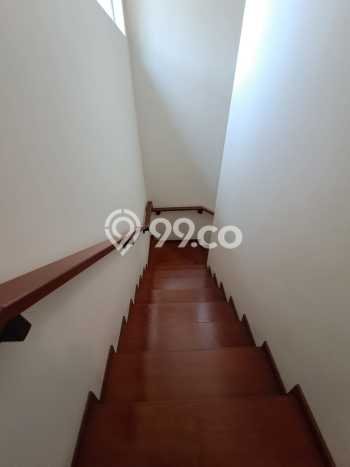 Rumah Elit Modern Tanpa Renovasi di Bintaro Tangerang Selatan Rumah Elit Modern Tanpa Renovasi di Bintaro Tangerang Selatan