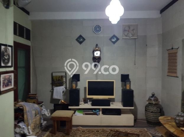 Siap Huni Rumah Mewah 5 Kamar di Kebayoran Baru Dekat ke Mana Pun Siap Huni Rumah Mewah 5 Kamar di Kebayoran Baru Dekat ke Mana Pun