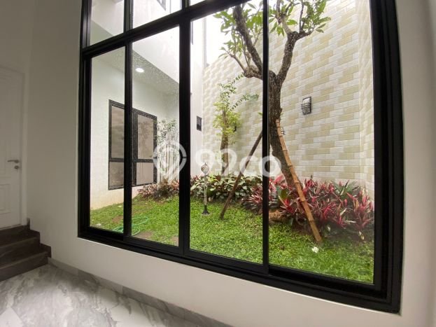 Rumah Luxury Modern Siap Huni di Bintaro Tangerang Selatan Rumah Luxury Modern Siap Huni di Bintaro Tangerang Selatan