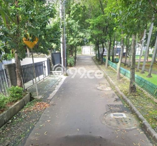 Siap Huni Rumah Mewah 5 Kamar di Kebayoran Baru Dekat ke Mana Pun Siap Huni Rumah Mewah 5 Kamar di Kebayoran Baru Dekat ke Mana Pun