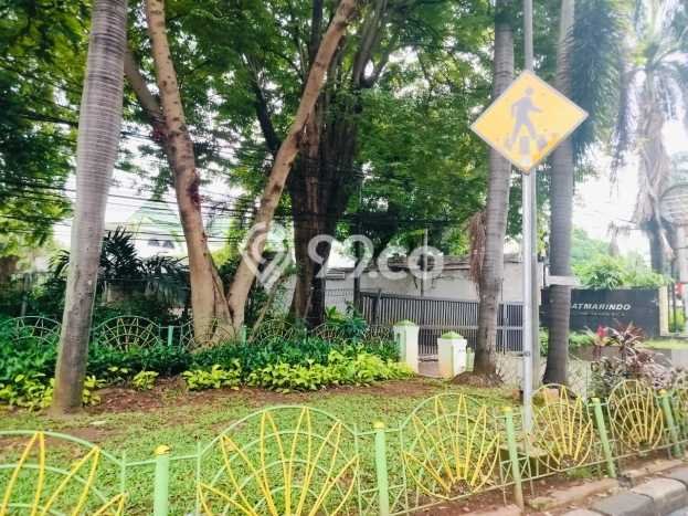 Ruko Bagus Dijual LB 2800m2 Lokasi Strategis Jakarta Selatan Area Cocok untuk Bisnis Ruko Bagus Dijual LB 2800m2 Lokasi Strategis Jakarta Selatan Area Cocok untuk Bisnis