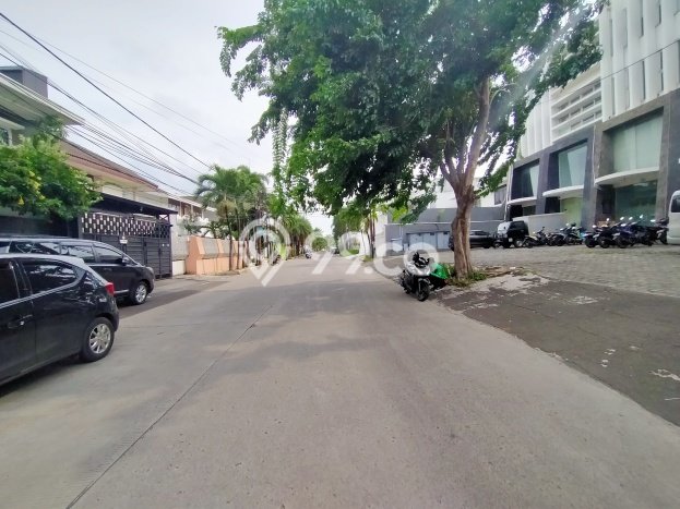 Unit Ruko Dijual di Jakarta Barat LT 146m2 & LB 350m2 Unit Ruko Dijual di Jakarta Barat LT 146m2 & LB 350m2