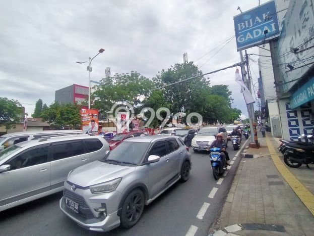 Unit Ruko Dijual di Kebon Jeruk Jakarta Barat Luas Bangunan 850m2 Unit Ruko Dijual di Kebon Jeruk Jakarta Barat Luas Bangunan 850m2