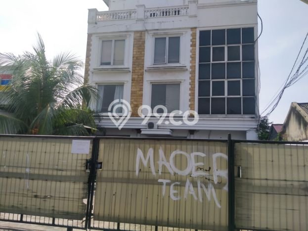 Ruko Dijual di Jakarta Selatan LT 336m2 & LB 1200m2 Lokasi Terbaik! Ruko Dijual di Jakarta Selatan LT 336m2 & LB 1200m2 Lokasi Terbaik!