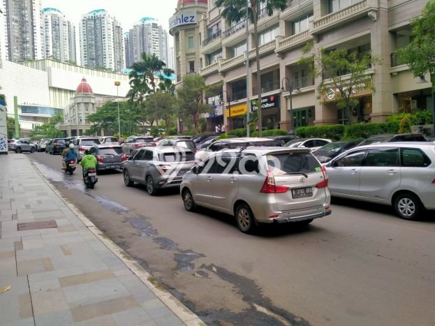 Ruko Dijual di Prime Area Jakarta Barat Luas 480m2 Ruko Dijual di Prime Area Jakarta Barat Luas 480m2