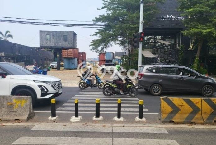 Lokasi Strategis! Dijual Ruko Bisnis di Kebon Jeruk, Jakarta Barat Kondisi Baik Lokasi Strategis! Dijual Ruko Bisnis di Kebon Jeruk, Jakarta Barat Kondisi Baik