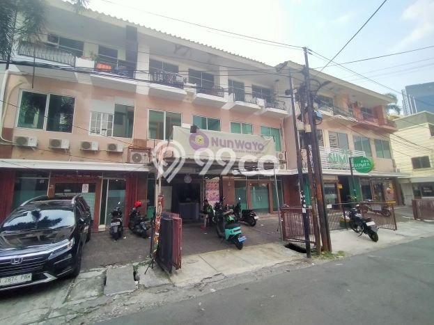 Ruko Bagus Dijual LB 650m2 Lokasi Strategis Jakarta Pusat Area Cocok untuk Berbisnis Ruko Bagus Dijual LB 650m2 Lokasi Strategis Jakarta Pusat Area Cocok untuk Berbisnis