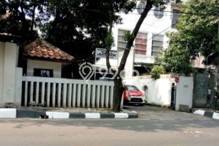 Ruko Dijual di Jakarta Selatan LT 318m2 & LB 290m2 Lokasi Terbaik! Ruko Dijual di Jakarta Selatan LT 318m2 & LB 290m2 Lokasi Terbaik!