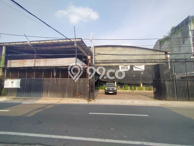 Ruko Dijual di Prime Area Jakarta Barat Luas 900m2 Ruko Dijual di Prime Area Jakarta Barat Luas 900m2