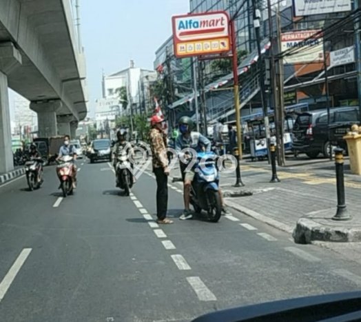 Ruko Bagus Dijual LB 600m2 Lokasi Strategis Jakarta Selatan Area Cocok untuk Bisnis Ruko Bagus Dijual LB 600m2 Lokasi Strategis Jakarta Selatan Area Cocok untuk Bisnis