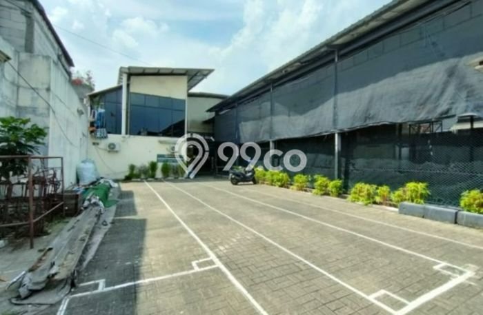 Ruko Dijual di Prime Area Jakarta Barat Luas 900m2 Ruko Dijual di Prime Area Jakarta Barat Luas 900m2