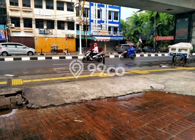 Ruko Bagus Dijual LB 600m2 Lokasi Strategis Jakarta Selatan Area Cocok untuk Bisnis Ruko Bagus Dijual LB 600m2 Lokasi Strategis Jakarta Selatan Area Cocok untuk Bisnis