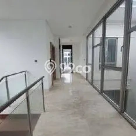Rumah Elit Modern Siap Huni di Golf Island Jakarta Utara Rumah Elit Modern Siap Huni di Golf Island Jakarta Utara