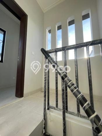 Ready to Use! Luxury House LT 200m2 Desain Modern di Pantai Indah Kapuk 2 Ready to Use! Luxury House LT 200m2 Desain Modern di Pantai Indah Kapuk 2
