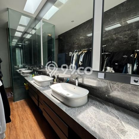 Jual Rumah Mewah Elegan Dengan View Eksklusif di Alam Sutera, Tangerang Jual Rumah Mewah Elegan Dengan View Eksklusif di Alam Sutera, Tangerang