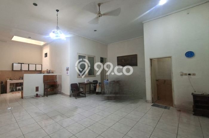 Rumah Elit LB 220m2 Siap Huni Desain Elegan di Pluit, Jakarta Utara Rumah Elit LB 220m2 Siap Huni Desain Elegan di Pluit, Jakarta Utara