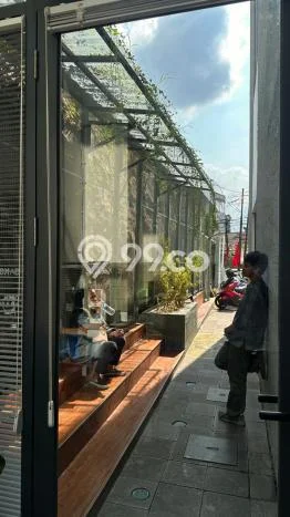 Disewakan Ruko di Pusat Kota Jakarta Selatan Ramai Strategis Disewakan Ruko di Pusat Kota Jakarta Selatan Ramai Strategis