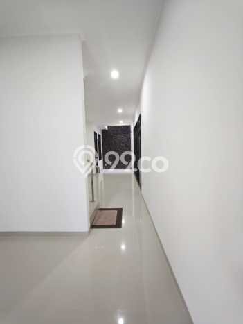 Ready to Use! Luxury House LT 120m2 Desain Elegan di Puri Indah Ready to Use! Luxury House LT 120m2 Desain Elegan di Puri Indah