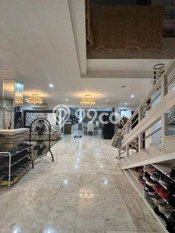Rumah Premium di Jakarta Selatan Strategis Kondisi Terawat Rumah Premium di Jakarta Selatan Strategis Kondisi Terawat