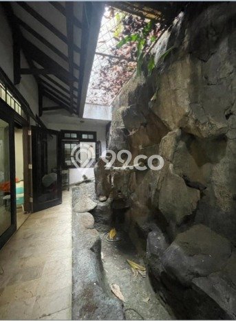Rumah Elit Modern Tanpa Renovasi di Kemang Jakarta Selatan Rumah Elit Modern Tanpa Renovasi di Kemang Jakarta Selatan