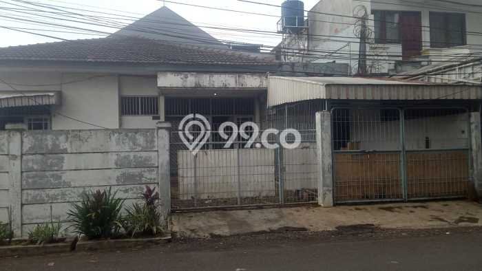 Jual Rumah Luas Megah Dengan View Cantik di Taman Meruya, Jakarta Barat Jual Rumah Luas Megah Dengan View Cantik di Taman Meruya, Jakarta Barat