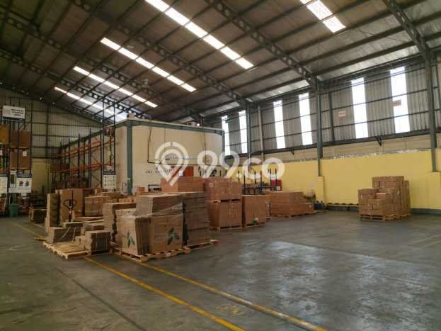 Gudang Dijual di Surabaya LT 4100m2 & LB 3800m2 Lokasi Terbaik! Gudang Dijual di Surabaya LT 4100m2 & LB 3800m2 Lokasi Terbaik!