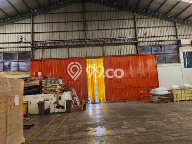 Gudang Dijual di Surabaya LT 4100m2 & LB 3800m2 Lokasi Terbaik! Gudang Dijual di Surabaya LT 4100m2 & LB 3800m2 Lokasi Terbaik!