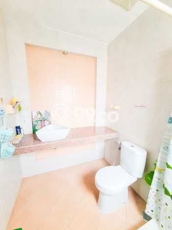 Dijual Rumah 5 Kamar Lokasi Ideal Nyaman dan Strategis di Wiyung Dijual Rumah 5 Kamar Lokasi Ideal Nyaman dan Strategis di Wiyung