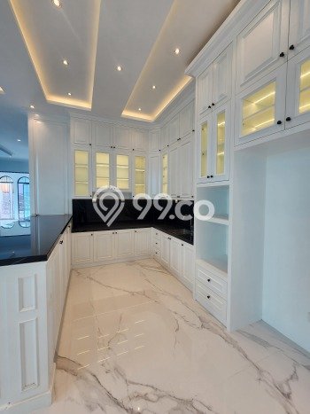 Dijual Rumah Premium dengan Fasilitas Sekitar Lengkap di Cilandak, Jakarta Selatan Dijual Rumah Premium dengan Fasilitas Sekitar Lengkap di Cilandak, Jakarta Selatan