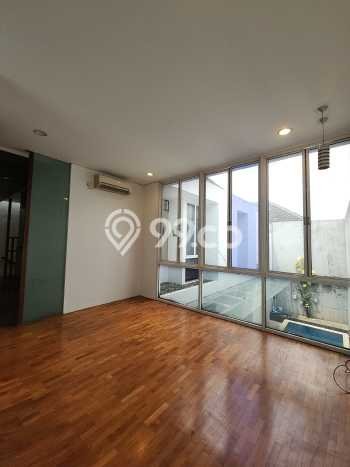 Jual Rumah Luas Megah Dengan View Eksklusif di Kemang, Jakarta Selatan Jual Rumah Luas Megah Dengan View Eksklusif di Kemang, Jakarta Selatan