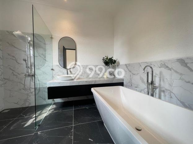 Rumah Luxury Modern Tanpa Renovasi di Lebak Bulus Jakarta Selatan Rumah Luxury Modern Tanpa Renovasi di Lebak Bulus Jakarta Selatan