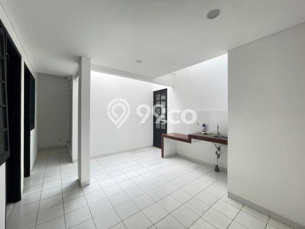 Rumah Luxury Modern Tanpa Renovasi di Lebak Bulus Jakarta Selatan Rumah Luxury Modern Tanpa Renovasi di Lebak Bulus Jakarta Selatan