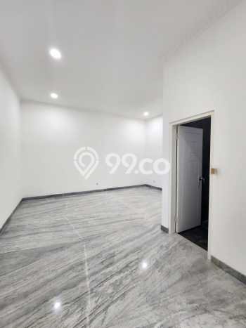 Ready to Use! Luxury House LT 467m2 Desain Modern di Kemang Ready to Use! Luxury House LT 467m2 Desain Modern di Kemang