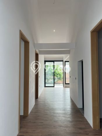 Jual Rumah Mewah Elegan Dengan View Cantik di Ragunan, Jakarta Selatan Jual Rumah Mewah Elegan Dengan View Cantik di Ragunan, Jakarta Selatan