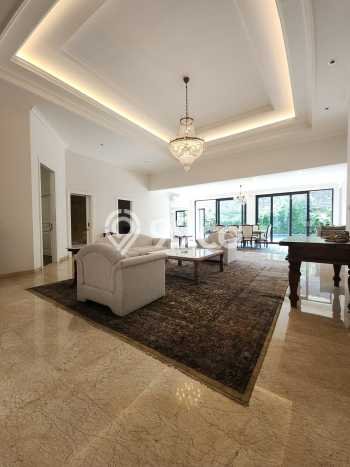 Rumah Eksklusif Siap Huni di Jakarta Selatan Fasilitas Premium Rumah Eksklusif Siap Huni di Jakarta Selatan Fasilitas Premium