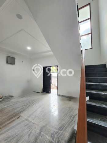Ready to Use! Luxury House LT 467m2 Desain Modern di Kemang Ready to Use! Luxury House LT 467m2 Desain Modern di Kemang