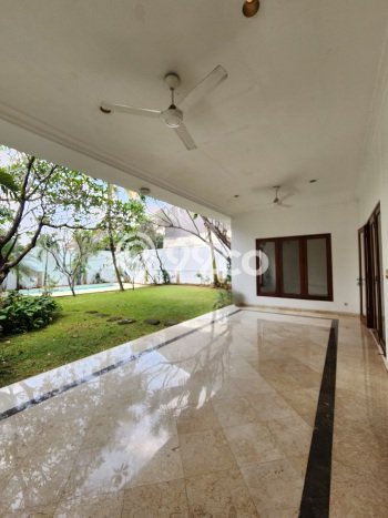 For Sale! Luxury House LT 854m2 Desain Modern di Kemang For Sale! Luxury House LT 854m2 Desain Modern di Kemang