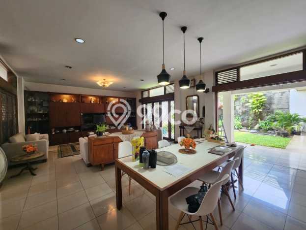 Rumah Mewah LB 420m2 Siap Pakai Desain Elegan di Pejaten, Jakarta Selatan Rumah Mewah LB 420m2 Siap Pakai Desain Elegan di Pejaten, Jakarta Selatan