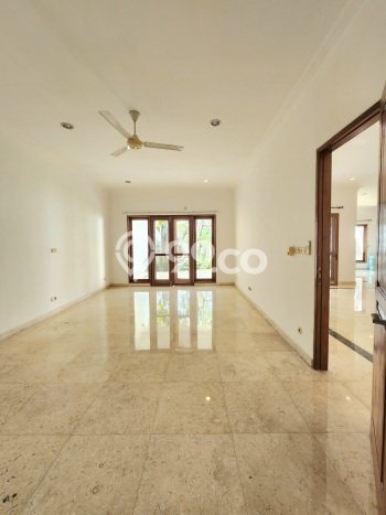 For Sale! Luxury House LT 854m2 Desain Modern di Kemang For Sale! Luxury House LT 854m2 Desain Modern di Kemang